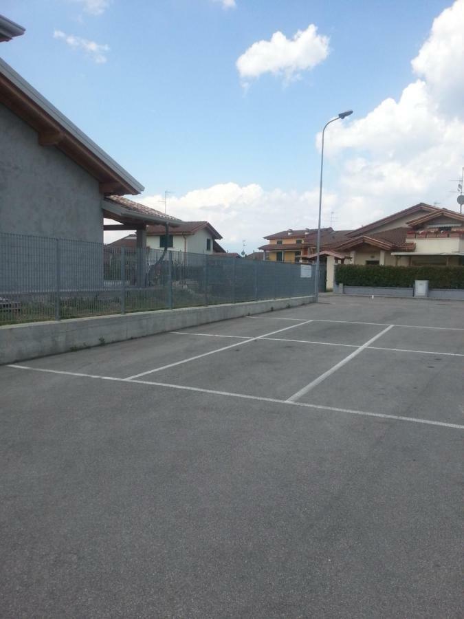 Peschiera Appartamenti Vacanze Peschiera del Garda Exterior foto